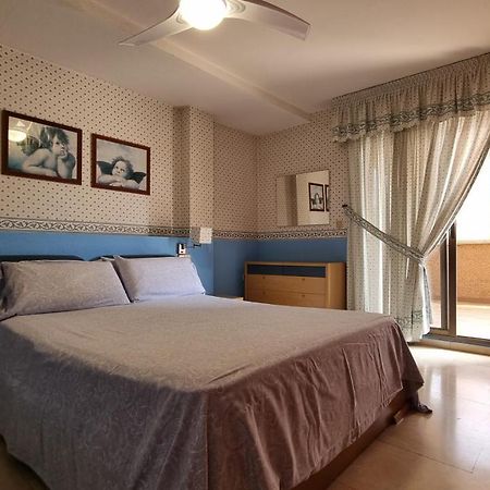 Atico Con Terraza Y 2 Habitaciones En Casco Antiguo Benidorm Buitenkant foto