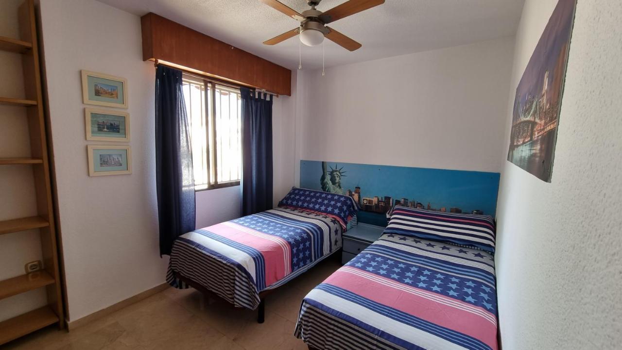 Atico Con Terraza Y 2 Habitaciones En Casco Antiguo Benidorm Buitenkant foto